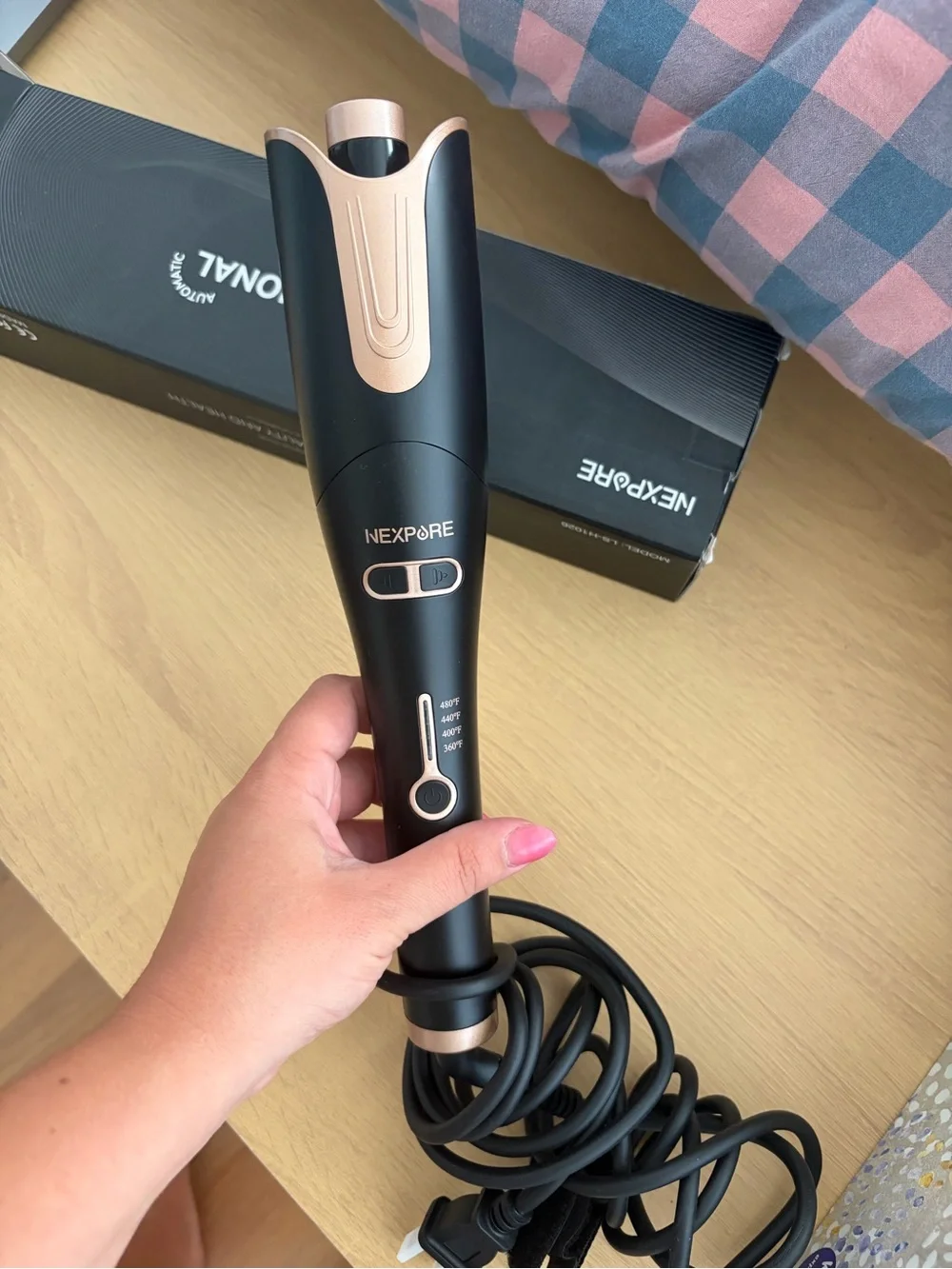 Nexpure Rose Gold & Black Automatic Hair Curler: never used!!!
